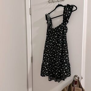 Hollister Black floral dress size L